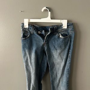Brandy Melville light wash jeans